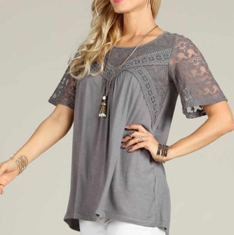 Beautiful Grey Lace Blouse Suzanne Betro 1X
